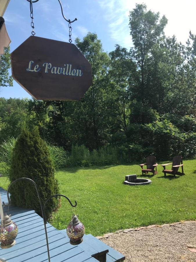 Domaine De La Baie, Les Suites 셔위니건 외부 사진